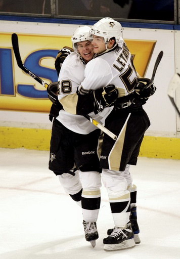 Tyler Kennedy, Kristopher Letang