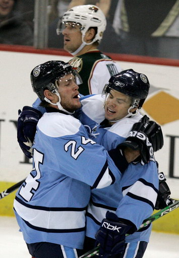 Matt Cooke, Tyler Kennedy