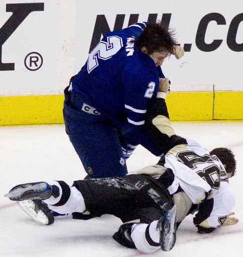 Luke Schenn, Tyler Kennedy