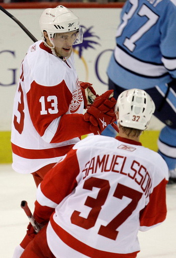 Pavel Datsyuk, Mikael Samuelsson