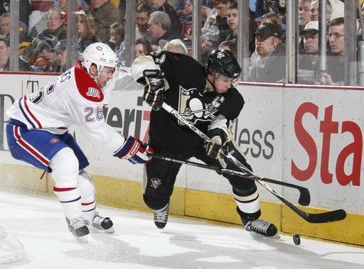 Josh Gorges, Sidney Crosby