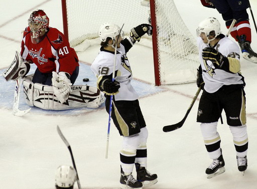 Kristopher Letang, Sidney Crosby, Simeon Varlamov