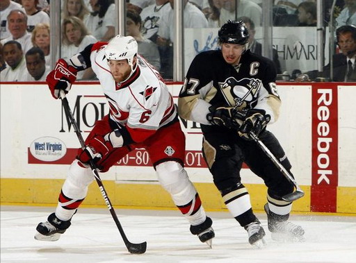 Sidney Crosby, Tim Gleason