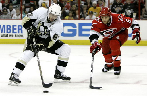 Sidney Crosby, Tim Gleason