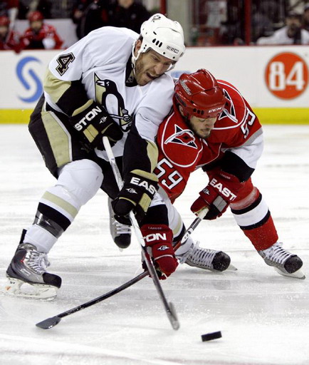 Rob Scuderi, Chad LaRose