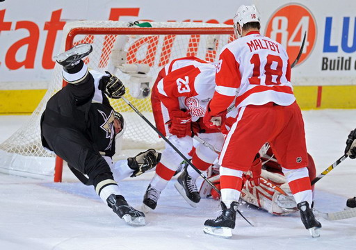 Sidney Crosby, Brad Stuart, Kirk Maltby