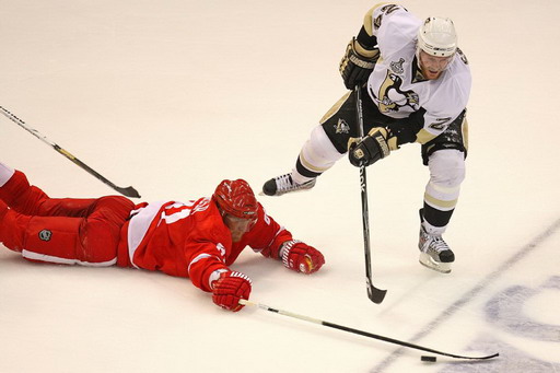 Matt Cooke, Marián Hossa