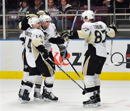 Chris Kunitz, Alex Goligoski, Sidney Crosby