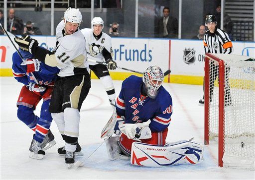 Jordan Staal, Henrik Lundqvist