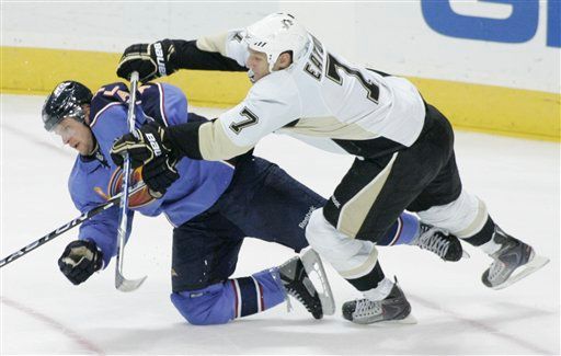 Niclas Bergfors, Mark Eaton