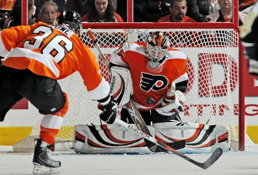 Darroll Powe, Sergei Bobrovsky