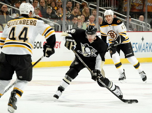 Milan Lucic, Dennis Seidenberg, Pascal Dupuis