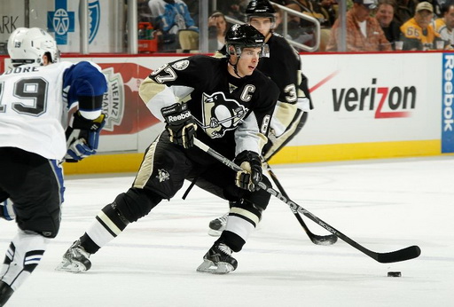 Sidney Crosby, Dominic Moore