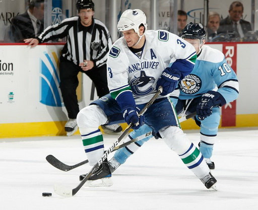 Mark Letestu, Kevin Bieksa