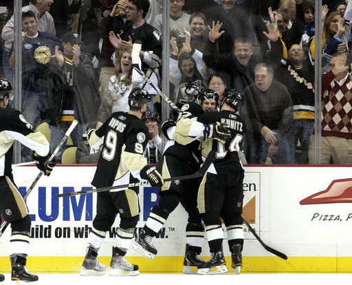 Pascal Dupuis, Sidney Crosby, Chris Kunitz