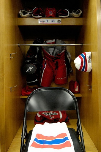 Brooks Laich, Locker Room