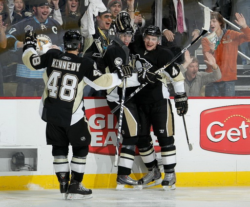 Tyler Kennedy, Evgeni Malkin, Zbyněk Michálek