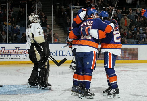 Brent Johnson, John Tavares