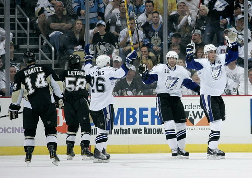 Chris Kunitz, Kristopher Letang, Martin St. Louis, Simon Gagne, Vincent Lecavalier