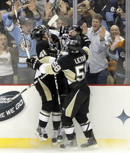 Tyler Kennedy, James Neal, Kristopher Letang