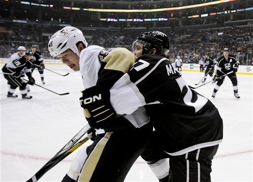 Arron Asham, Alec Martinez