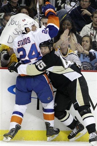 Steve Staios, Arron Asham