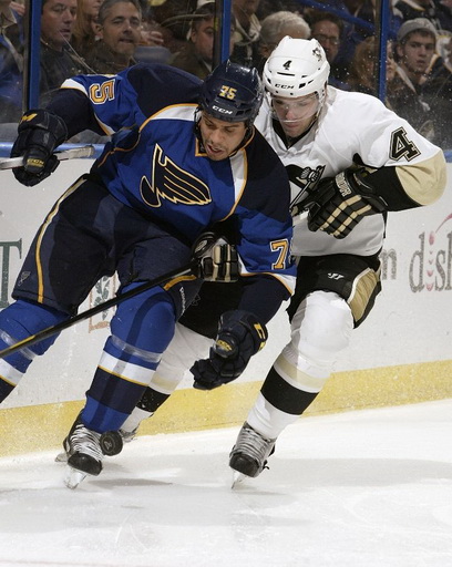 Ryan Reaves, Zbyněk Michálek