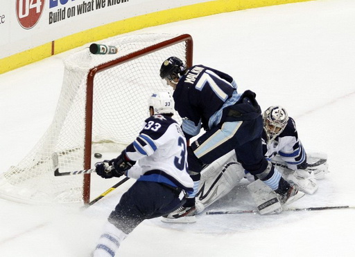 Dustin Byfuglien, Evgeni Malkin, Ondřej Pavelec