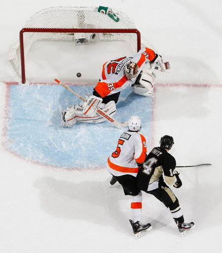 Sergei Bobrovsky, Braydon Coburn, Chris Kunitz