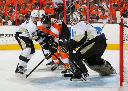 Matt Niskanen, Jakub Voráček, Brent Johnson