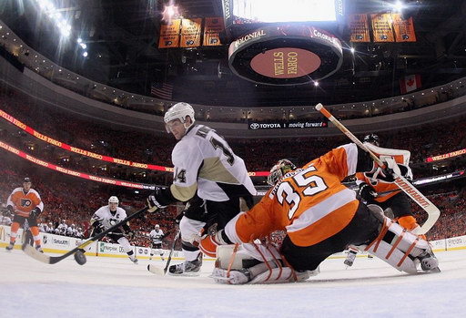 Chris Kunitz, Sergei Bobrovsky