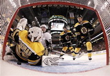 Tim Thomas, Matt Cooke, Zach Hamill