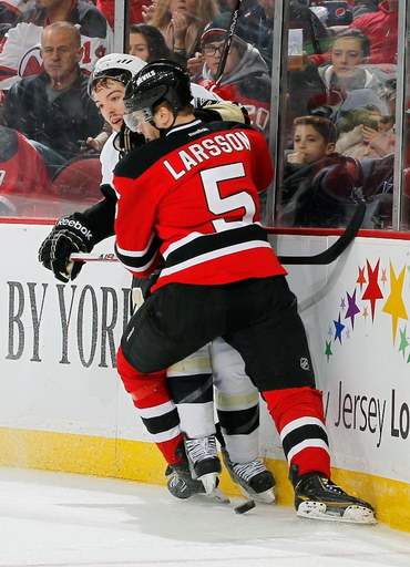 Simon Despres, Adam Larsson