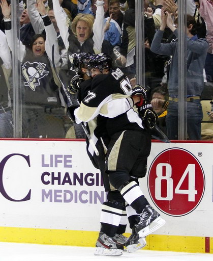 Brandon Sutter, Sidney Crosby