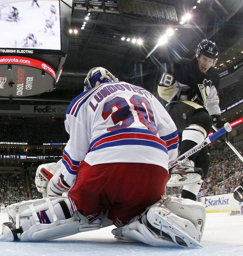 Henrik Lundqvist, James Neal