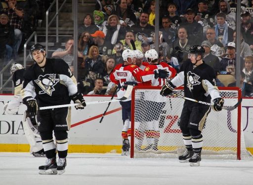 Chris Kunitz, Olli Maatta