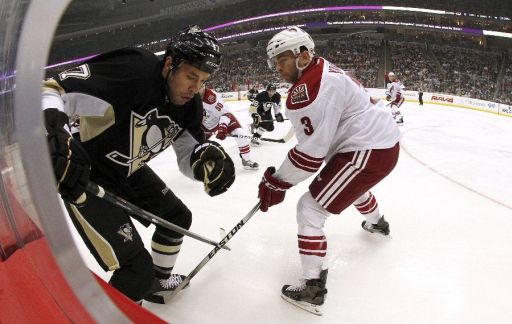 Taylor Pyatt, Keith Yandle