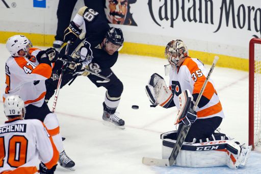 Andrew MacDonald, Harry Zolnierczyk, Steve Mason