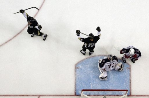 Beau Bennett, Brandon Sutter, Sergei Bobrovsky