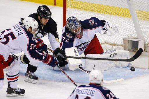 Mark Letestu, Tanner Glass, Sergei Bobrovsky